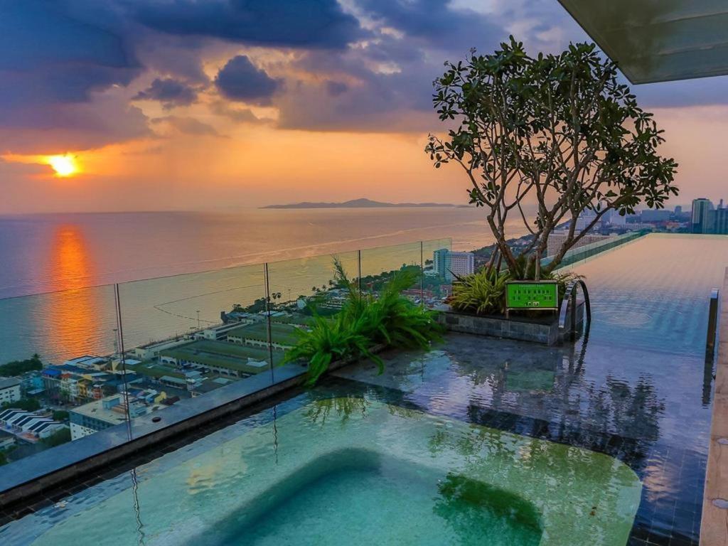 The Riviera Jomtien Studio Sea View High Floor Lägenhet Exteriör bild